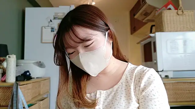 Snapshot of _Yui_ chatting on October 3, 2025, 3:36 am Yui online show from October 3, 2025, 3:36 am