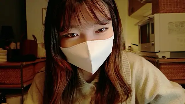 Snapshot of _Yui_ chatting on November 27, 2025, 8:27 am Yui online show from November 27, 2025, 8:27 am