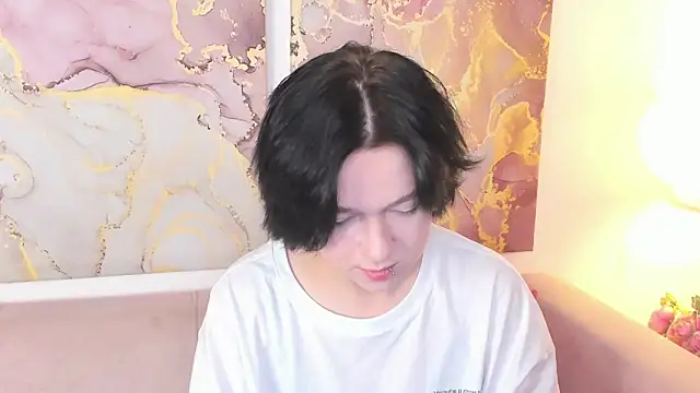 fiamoory online show from October 9, 2025, 1:14 am