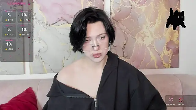 fiamoory online show from February 9, 2026, 1:20 am