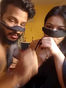 Snapshot of Radhikadavi879 chatting on November 15, 2025, 4:32 am Radhikadavi879 online show from November 15, 2025, 4:32 am