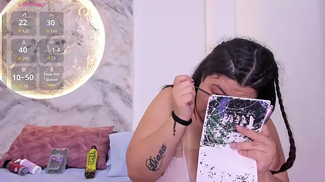 Snapshot of JulietaKane chatting on February 18, 2026, 5:36 am JulietaKane online show from February 18, 2026, 5:36 am