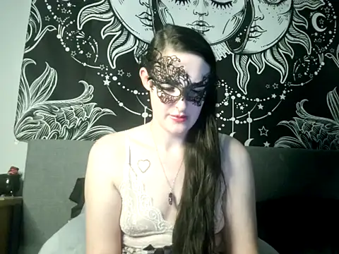 Snapshot of LexiSnowUK chatting on February 10, 2025, 10:19 pm LexiSnowUK online show from February 10, 2025, 10:19 pm