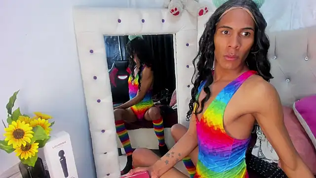 Strella ferrera online show from February 26, 2025, 3:53 am