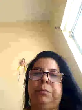 coroadelicia45 online show from January 9, 2025, 12:41 pm