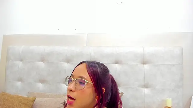 MelanieRoah online show from February 25, 2025, 2:47 am