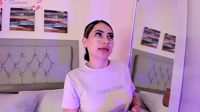 samanthasweeth online show from January 14, 2025, 1:38 pm