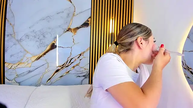 samanthasweeth online show from September 29, 2025, 7:40 pm