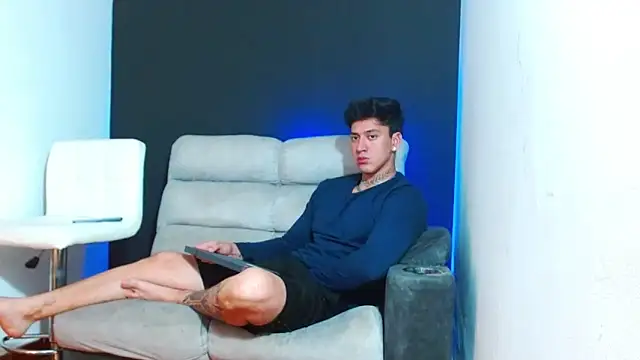 JUSTIN FULLER1 online show from March 12, 2026, 7:20 pm