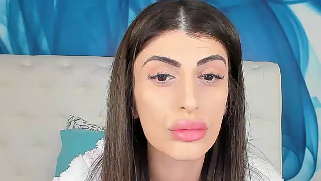 SkinnyDolly online show from March 4, 2026, 8:15 pm