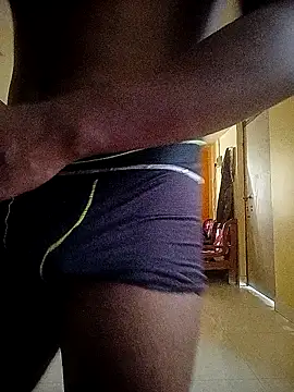 Snapshot of MrNick74 chatting on December 13, 2024, 7:25 am MrNick74 online show from December 13, 2024, 7:25 am