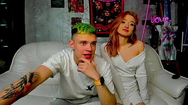 Snapshot of eva_and_adam1 chatting on February 12, 2025, 6:40 pm eva and adam1 online show from February 12, 2025, 6:40 pm