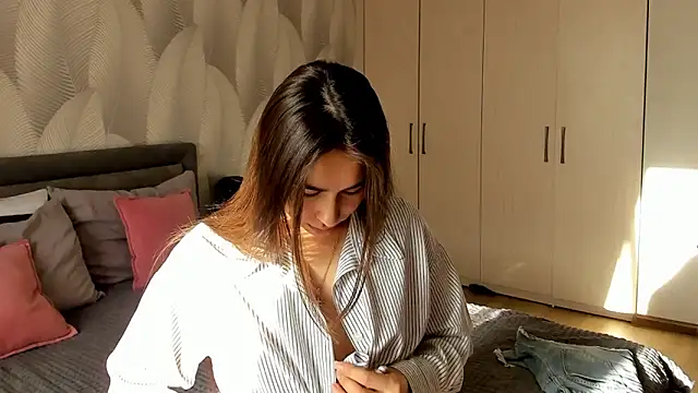 Bambiii bby online show from March 30, 2026, 2:12 am