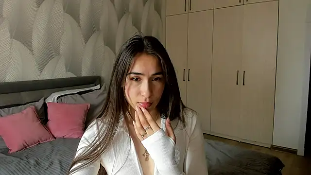 Bambiii bby online show from May 27, 2026, 3:36 am