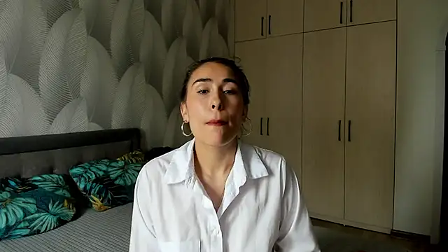 Bambiii bby online show from July 28, 2026, 6:42 am