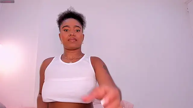 Abril Storm online show from September 21, 2025, 9:05 pm