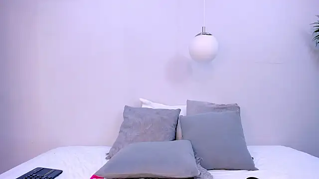 Abril Storm online show from October 30, 2025, 9:26 pm