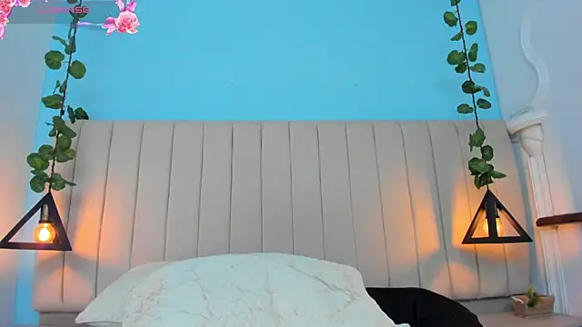 JulianaWaldo online show from January 11, 2025, 4:14 pm