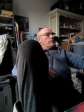 bogland33 online show from March 28, 2026, 10:04 am