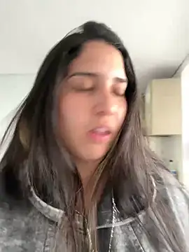 Snapshot of ARITOO_ chatting on January 19, 2025, 10:06 pm ARITOO online show from January 19, 2025, 10:06 pm