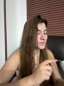 Snapshot of ARITOO_ chatting on February 8, 2025, 6:33 am ARITOO online show from February 8, 2025, 6:33 am