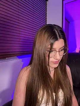 Snapshot of ARITOO_ chatting on March 5, 2025, 3:51 am ARITOO online show from March 5, 2025, 3:51 am