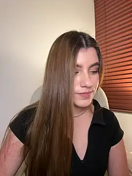 Snapshot of ARITOO_ chatting on March 8, 2025, 3:39 am ARITOO online show from March 8, 2025, 3:39 am