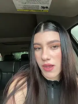 Snapshot of ARITOO_ chatting on October 4, 2025, 9:35 pm ARITOO online show from October 4, 2025, 9:35 pm