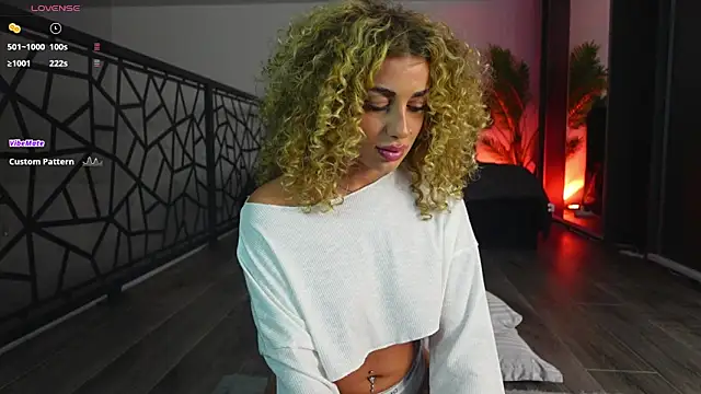 CurlyAnt0 online show from March 19, 2026, 9:52 pm