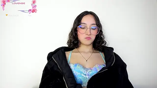 Snapshot of its__angelica_ chatting on January 5, 2025, 9:14 pm its angelica online show from January 5, 2025, 9:14 pm