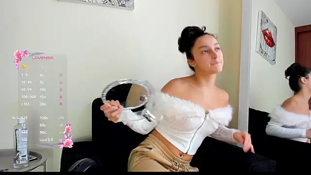 Snapshot of its__angelica_ chatting on October 28, 2025, 7:05 pm its angelica online show from October 28, 2025, 7:05 pm