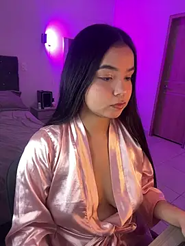 Snapshot of AuroraFiore chatting on July 17, 2026, 3:35 am AuroraFiore online show from July 17, 2026, 3:35 am