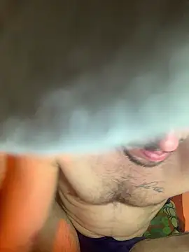 Snapshot of Mieto_ chatting on April 15, 2026, 11:38 pm Mieto online show from April 15, 2026, 11:38 pm