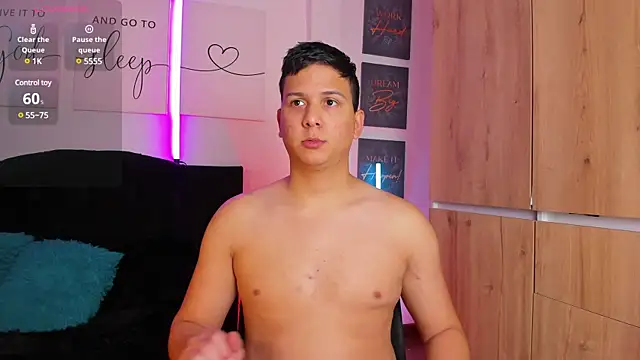 ANDREZALVAREZ online show from March 8, 2025, 10:45 pm