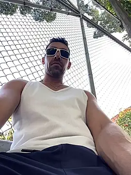 dantedesirexx online show from February 9, 2026, 9:41 pm