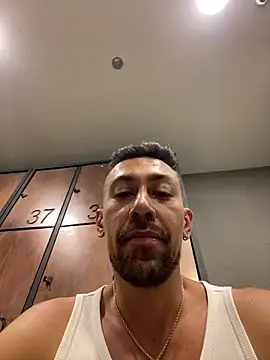 dantedesirexx online show from May 29, 2026, 6:39 pm