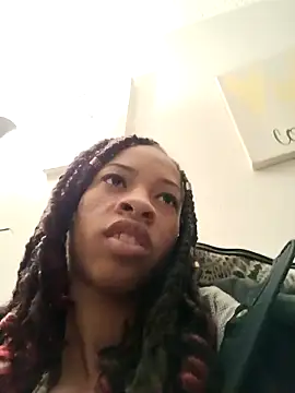 Snapshot of lightskinnbrazzy chatting on March 11, 2025, 7:04 am lightskinnbrazzy online show from March 11, 2025, 7:04 am