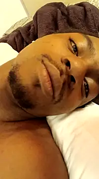 Snapshot of lightskinnbrazzy chatting on March 20, 2025, 4:18 am lightskinnbrazzy online show from March 20, 2025, 4:18 am