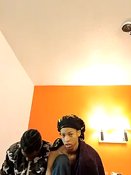 Snapshot of lightskinnbrazzy chatting on March 20, 2025, 10:10 am lightskinnbrazzy online show from March 20, 2025, 10:10 am