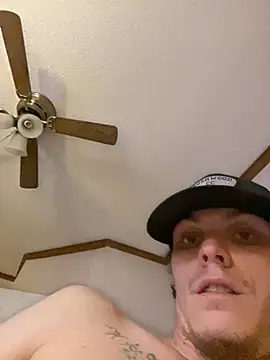 Snapshot of devinshd chatting on February 5, 2025, 11:02 am devinshd online show from February 5, 2025, 11:02 am