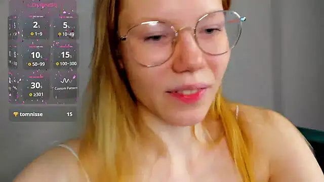 Esme Runn online show from February 1, 2025, 10:05 am