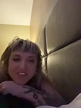 Snapshot of Babette_xox chatting on May 5, 2026, 8:33 am Babette xox online show from May 5, 2026, 8:33 am