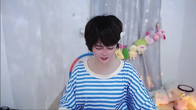 Snapshot of Fan_ting chatting on October 19, 2025, 2:01 am Fan ting online show from October 19, 2025, 2:01 am