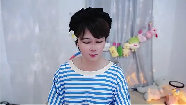 Snapshot of Fan_ting chatting on October 19, 2025, 2:07 pm Fan ting online show from October 19, 2025, 2:07 pm