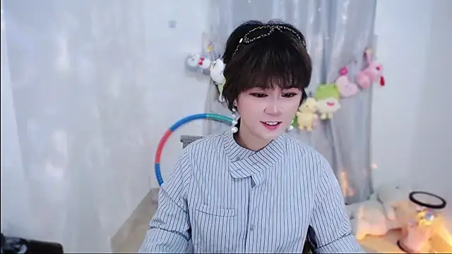 Snapshot of Fan_ting chatting on October 25, 2025, 2:52 am Fan ting online show from October 25, 2025, 2:52 am