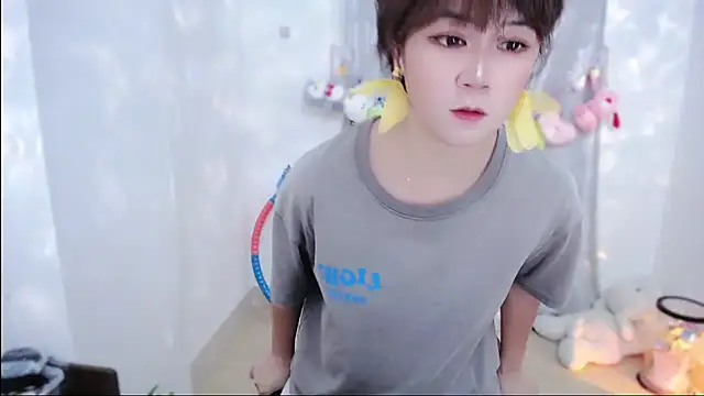 Snapshot of Fan_ting chatting on October 31, 2025, 3:18 am Fan ting online show from October 31, 2025, 3:18 am