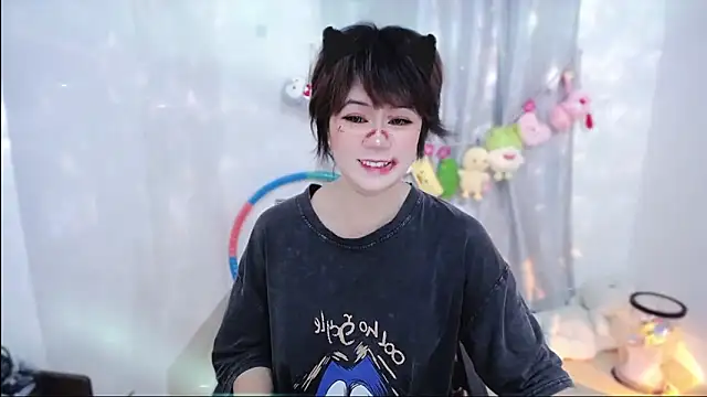 Snapshot of Fan_ting chatting on November 1, 2025, 2:24 am Fan ting online show from November 1, 2025, 2:24 am