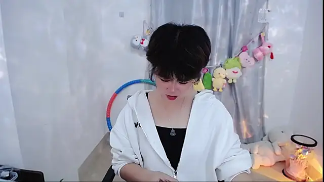 Snapshot of Fan_ting chatting on November 4, 2025, 2:32 am Fan ting online show from November 4, 2025, 2:32 am