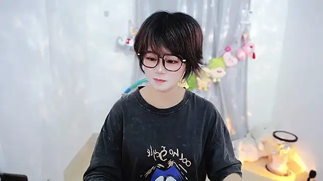 Snapshot of Fan_ting chatting on November 14, 2025, 3:38 am Fan ting online show from November 14, 2025, 3:38 am