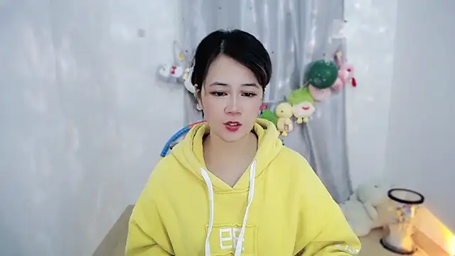 Snapshot of Fan_ting chatting on December 14, 2025, 2:55 pm Fan ting online show from December 14, 2025, 2:55 pm